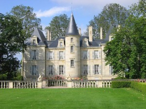 "Chateau Pichon Longueville Comtesse de Lalande" by By BillBl under CC BY 2.0